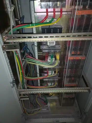 冬季配电柜安全检查(中百仓储大冶店)