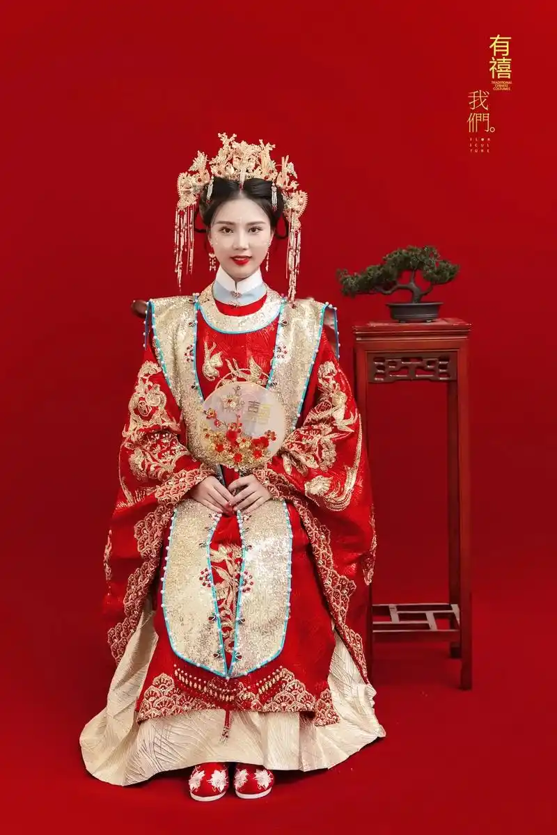 汉服 #国风古韵 #凤冠霞帔 #每个女孩的婚纱梦 #遇见古 - 抖音