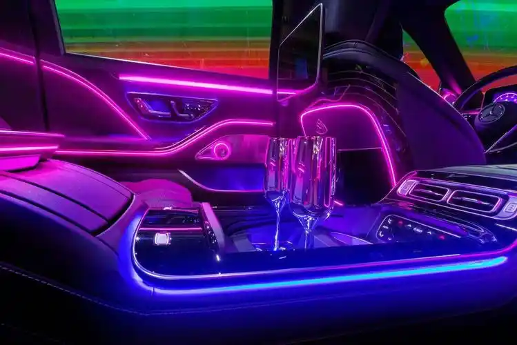 新款奔驰s级改装主动式氛围灯【豪车道】