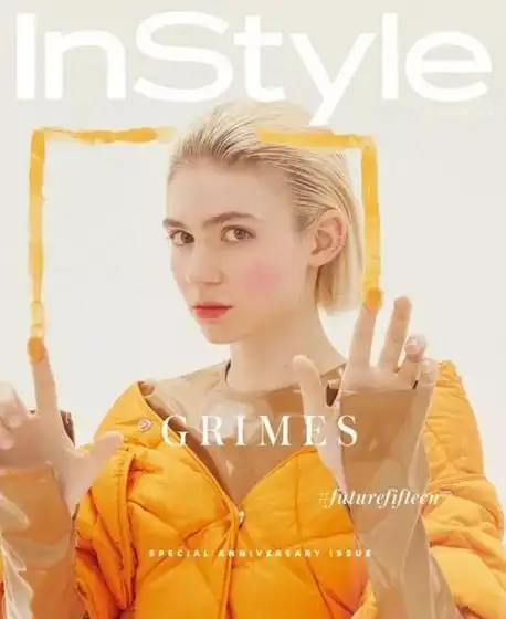 姑娘原名claire boucher,1988年3月17日出生于加拿大温哥华.