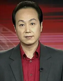 央视主持罗京逝世11年妻子改嫁富商成阔太墓地铜像一尘不染