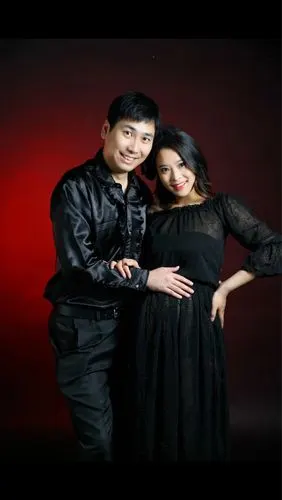 34周拍的孕妇照,好辛苦,这双下巴也是太有夫妻相了