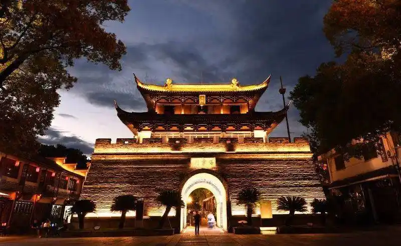 一巷览尽千年风云!_金华