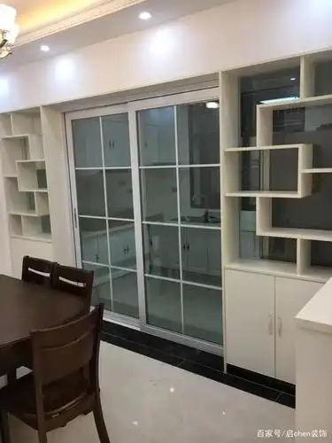 酒柜造型相间移动推拉门成型