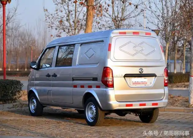2万多的全新面包车搬家拉货两不误,比五菱宏光强多了