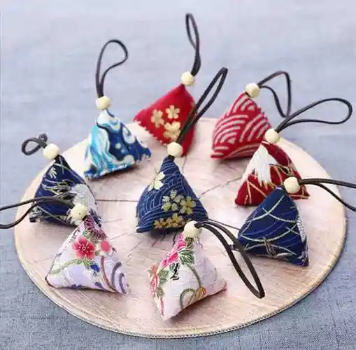 《追艺书画》端午节手工diy香囊制作活动