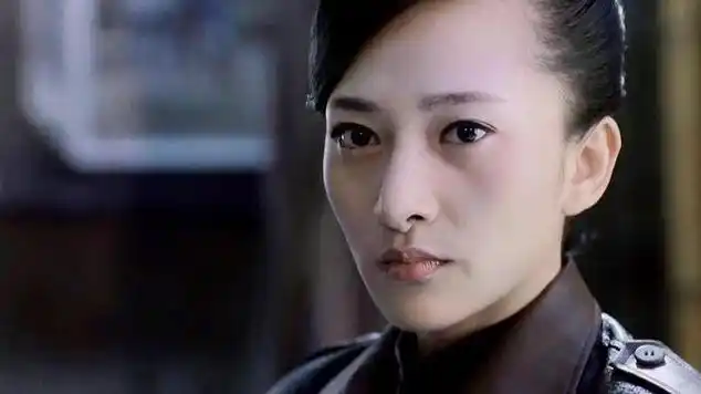 黑狐之风影:许美珍告诉韩大哥,这个人太谨慎,只能找机会|抗战剧|爱情