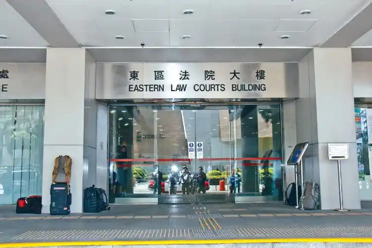 四处涂鸦并向特首办外泼墨香港男子犯刑事毁坏罪获刑3周