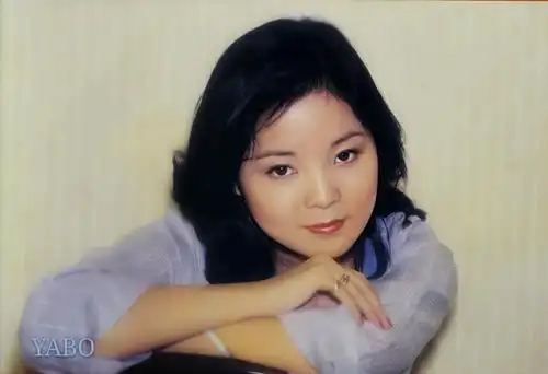 邓丽君各个时期的高清图片