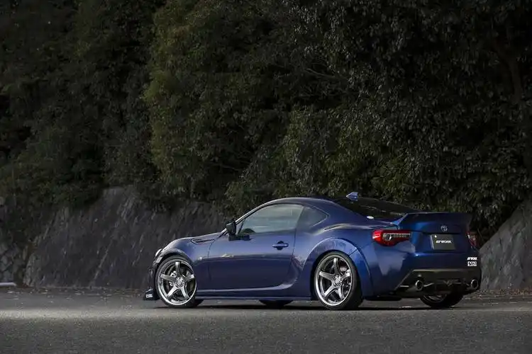 丰田gt86新款安装日本进口workemotiont5r2p款轮毂
