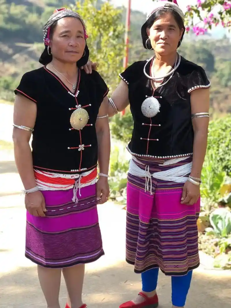 佤族姑娘 #每一张照片都是满满的回忆和足迹 - 抖音