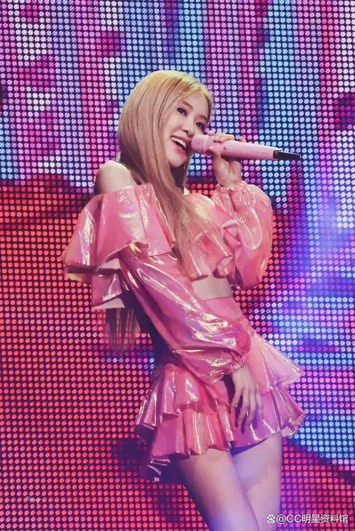 唱跳技能满点的"澳洲野玫瑰"——ros  朴彩英