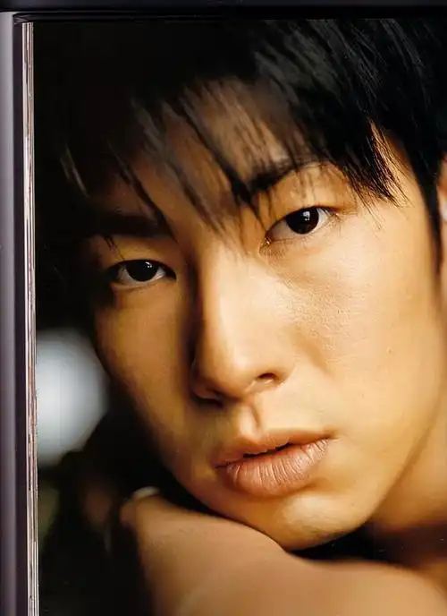 吴建豪生图引发热议:颜值与真实,粉丝如何看待?