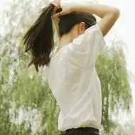 扎马尾女生头像精选