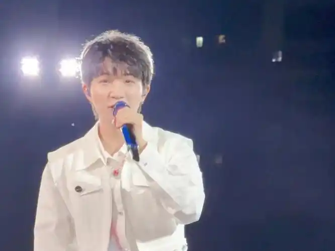 【周深】《去明天》直拍!这和坐我腿上唱有啥区别?