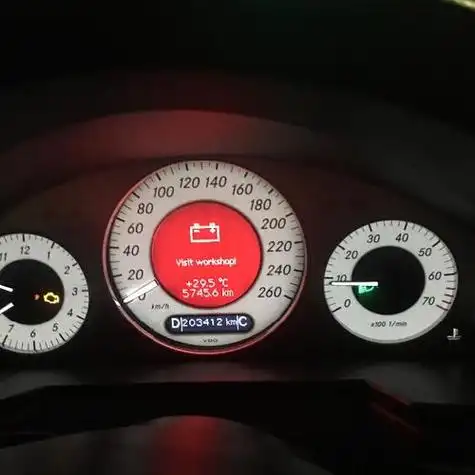 奔驰老爷车液晶仪表故障(奔驰老爷车液晶仪表故障灯图解)