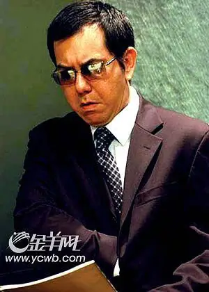 写真 "章子怡外籍男nba事件"香港版 一向自命不凡的黄秋生