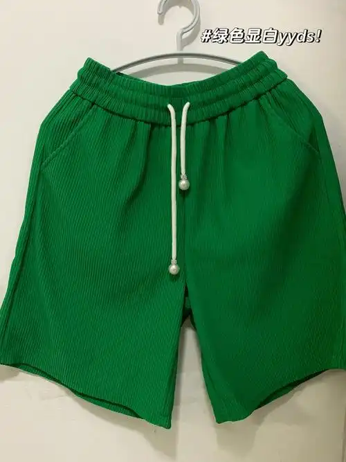 绿色短裤显白第一名73