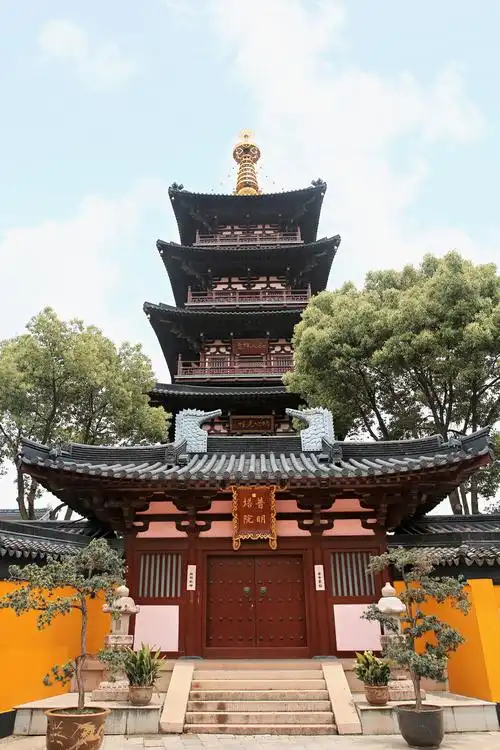 苏州寒山寺枫桥夜泊"姑苏城外寒山寺 夜半钟声到客船",古代大v张继途