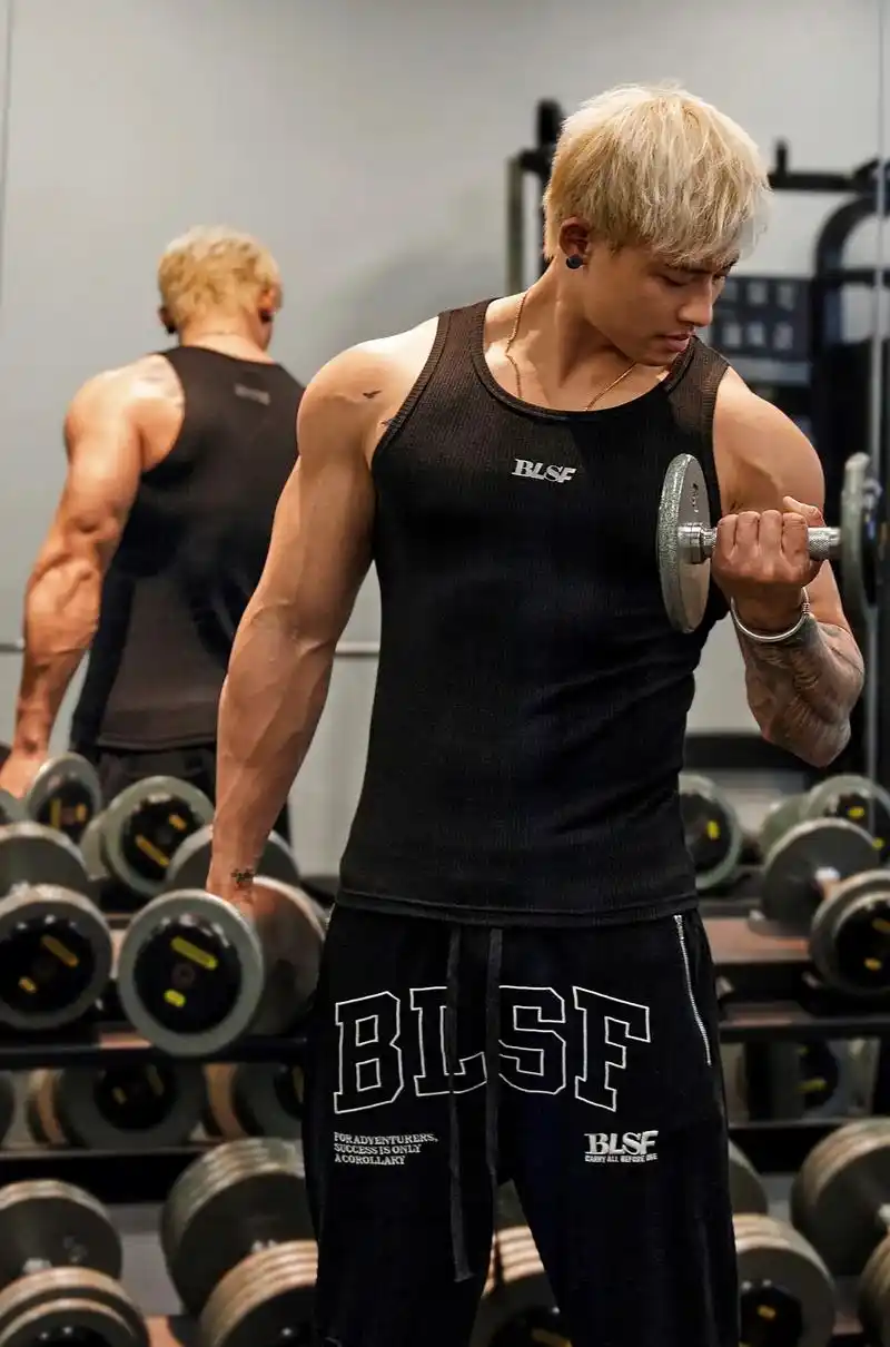 健身男生618必入型男单品.39度的高温天橙色预警天气,怎能 - 抖音