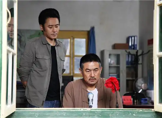 我们的"国民大叔"吴秀波这次颠覆潮叔形象,在9月17日刚开播的电视剧