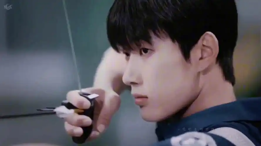 "越看越觉得多烈拽的二五八万的"omegax|请安慰少年|金宰汉