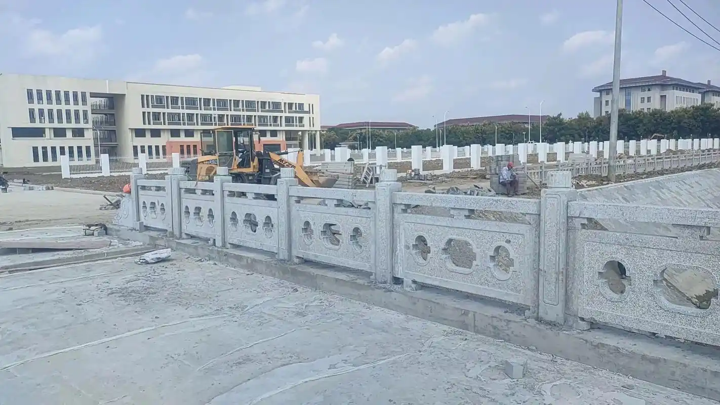 花岗岩桥栏杆图片赏析 #石栏杆#石护栏#石材桥栏杆#花岗岩桥 - 抖音