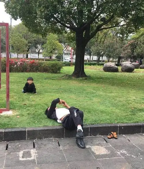 曝光不文明看看里面有没有你第三十二期城市不文明行为随手拍