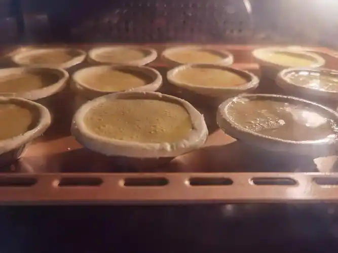 卖相不错的家庭烤蛋挞