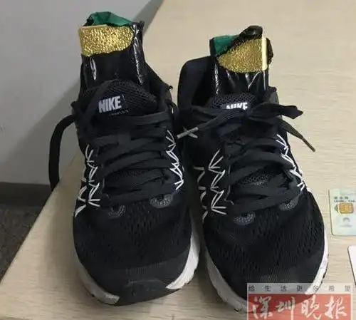 深圳福田口岸查获香港女子一双鞋价值40两黄金