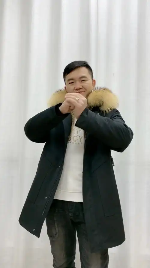 小彭身高170cm体重160斤 男款青根貂中长款