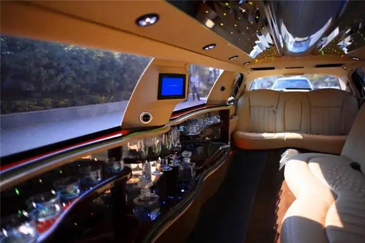 林肯加长版帝王般的内饰改装,帝王般的享受_搜狐汽车_搜狐网