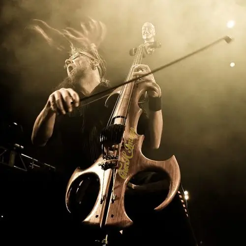 终审乐队-个性鲜明的金属摇滚乐队