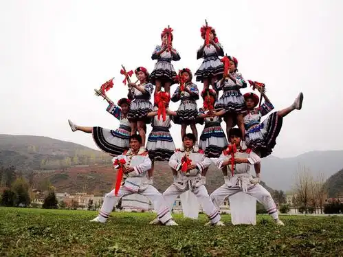 纳雍县苗族芦笙舞"滚山珠"