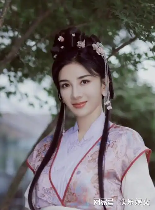 皮肤白皙年轻似18岁少女,感慨生活艰难机会少|张雨绮|许绍洋_网易订阅