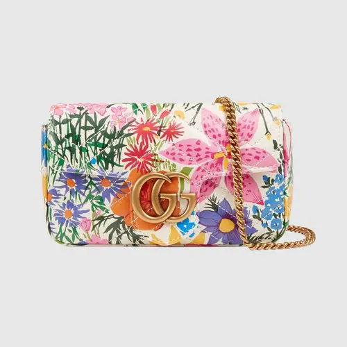 新包| gucci 上市 ken scott 花卉印花包包:美国艺术家 ken scott 的