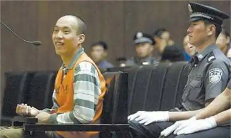 他12岁逼父母离婚,后绑架吴若甫,庭审时嬉皮笑脸,死前留下13字