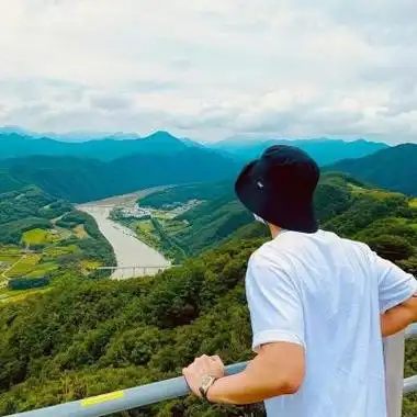 男生霸气真人头像不露脸背影高清 慵懒偏冷淡风的氛围感男头