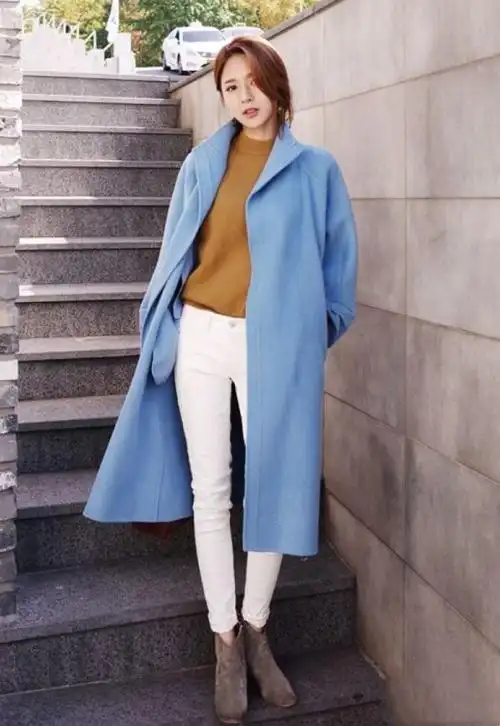 小知识:蓝色衣服配什么颜色裤子(简约大气的4种搭配方式)-图1