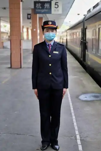 铁路制服上新啦