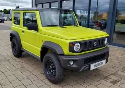 在硬派越野车中,铃木的小车吉姆尼拥有很多粉丝,车辆一大特点取决于