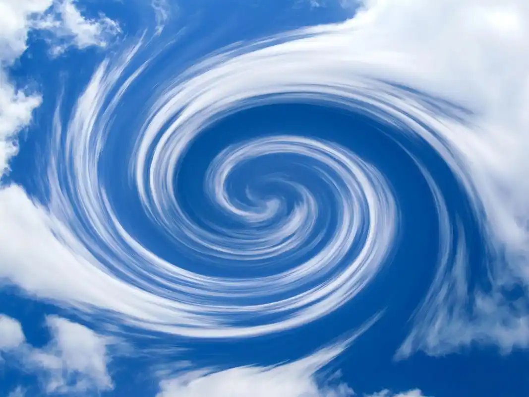 今天要跟大家分享的是一种奇怪的天气现象——漩涡云.