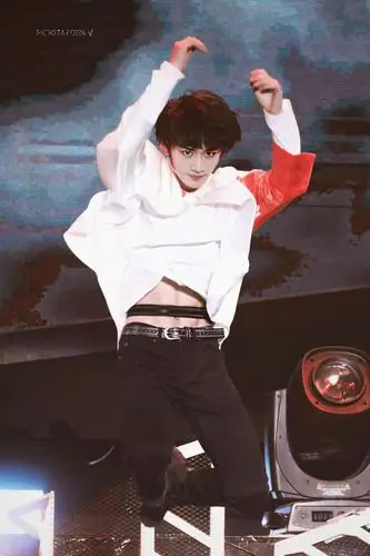 [时代少年团][新闻]200329 丁程鑫腹肌 成年之后的承诺