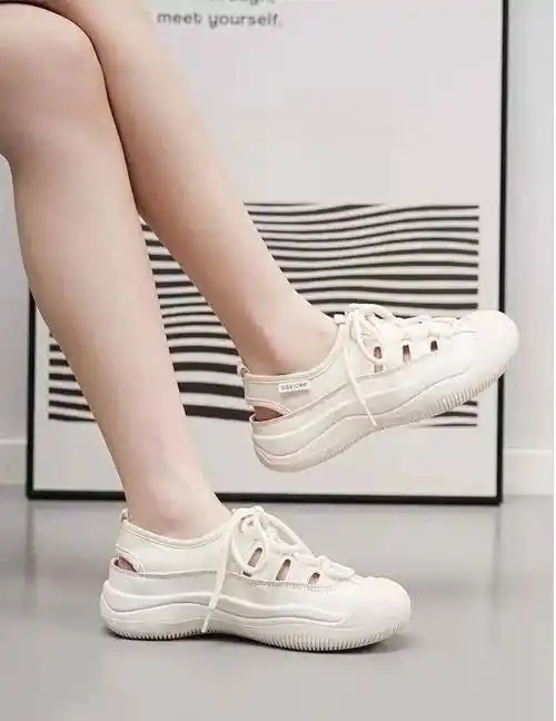 今夏更流行踩屎感运动凉鞋~透气防水不臭脚,穿去溯溪,徒步一点也不累