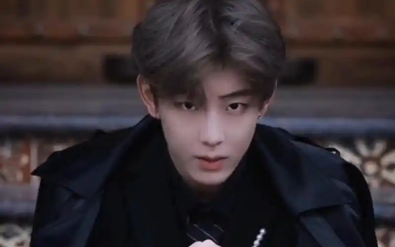 这谁扛得住禁欲系的帅哥