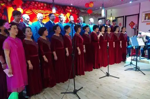 蓝天合唱团迎新春展演