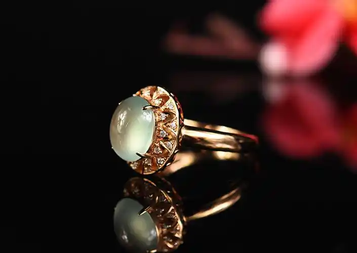 缅甸a货翡翠 冰种晴水蛋面 18k金镶钻 戒指