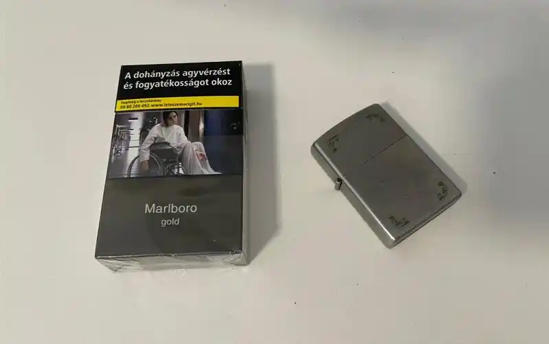 匈牙利白金万宝路-marlboro
