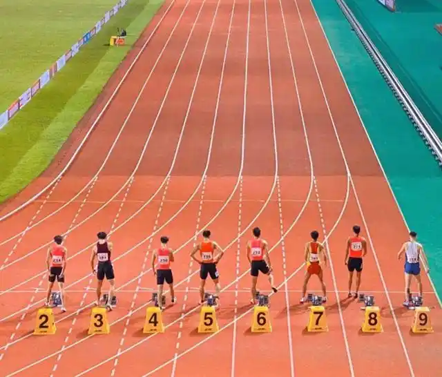 女子100米二级运动员标准是什么?女子100米比赛规则是什么?