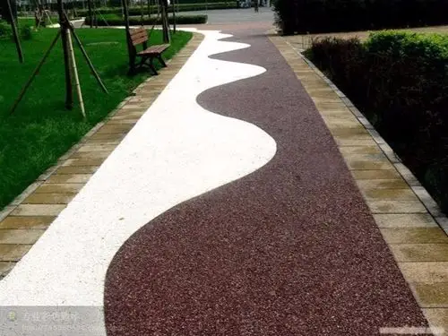 胶粘石路面施工睿龙技术值得信赖